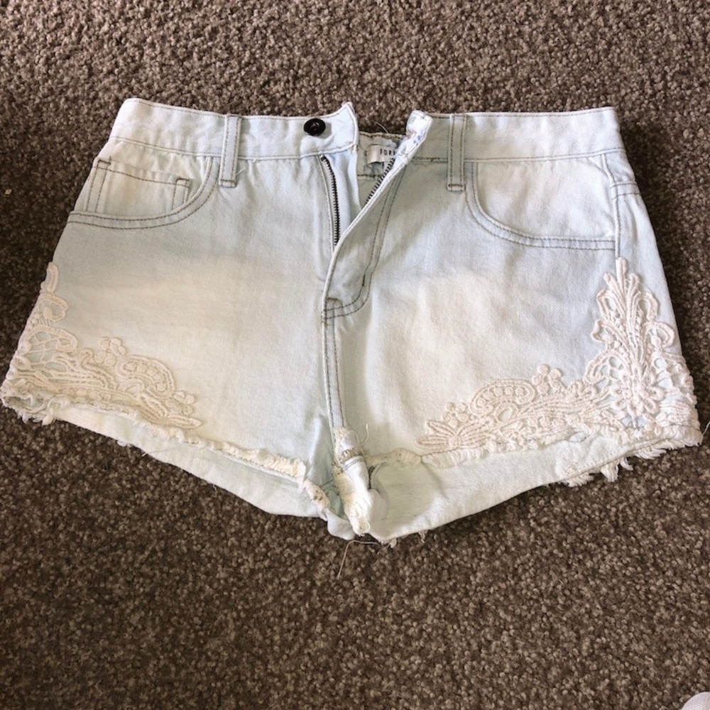 white wash jean shorts